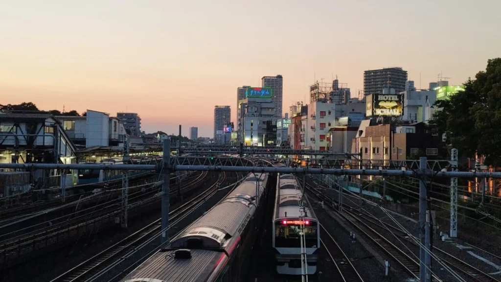 cómo moverse por Japón en trenes y transporte público