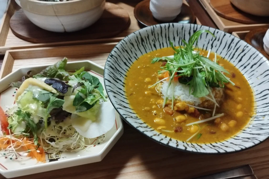 Cuánto cuesta viajar a Japon teniendo en cuenta la comida japonesa en restaurantes